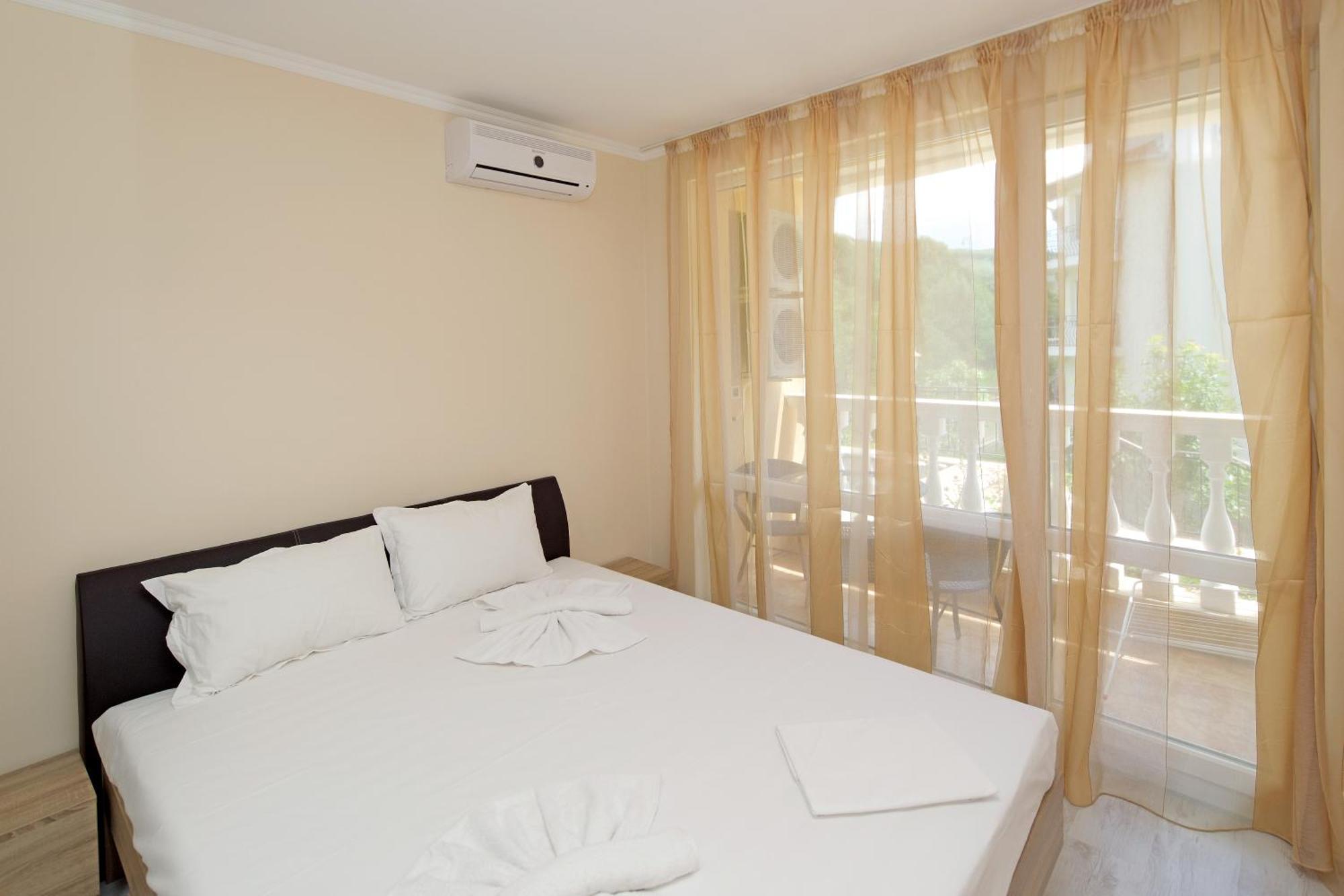Villa Sardinia And Spa Sveti Vlas Exterior foto